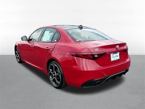 2022 Alfa Romeo Giulia Veloce
