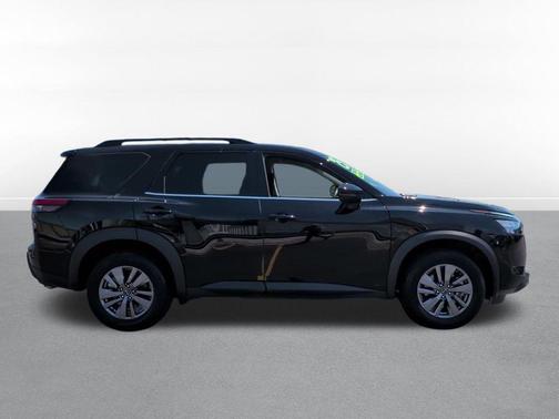 Super Black 2025 Nissan Pathfinder SV FWD