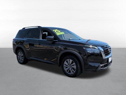 Super Black 2025 Nissan Pathfinder SV FWD