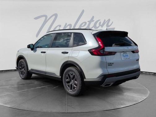 Platinum White Pearl 2026 Honda CR-V Hybrid TrailSport AWD
