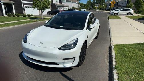Pearl White Multi-Coat 2023 Tesla Model 3 Standard Range