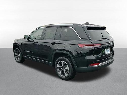 2022 Jeep Grand Cherokee 4xe Base