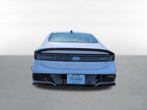 2025 Hyundai SONATA Hybrid SE