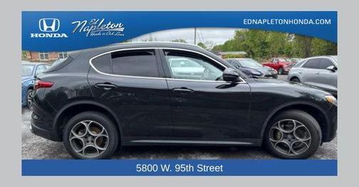Vulcano Black Metallic 2018 Alfa Romeo Stelvio Base
