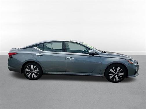 2022 Nissan Altima 2.5 SL