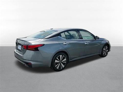 2022 Nissan Altima 2.5 SL