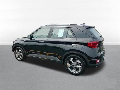 2022 Hyundai VENUE SEL