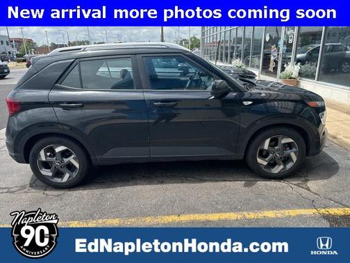 2022 Hyundai VENUE SEL