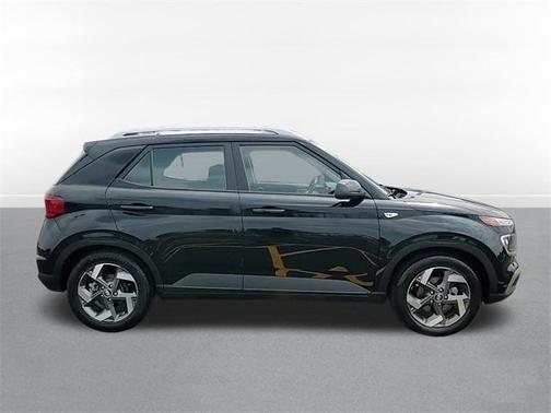 2022 Hyundai VENUE SEL