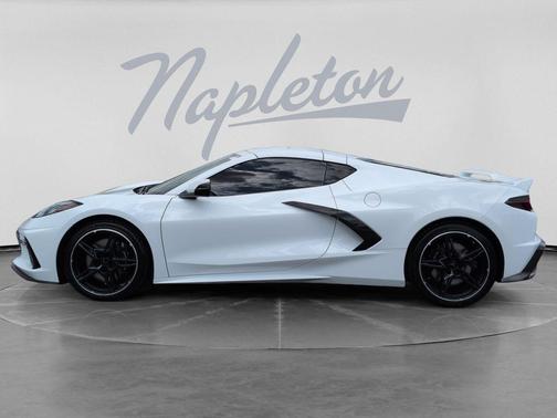 Arctic White 2024 Chevrolet Corvette Stingray w/1LT