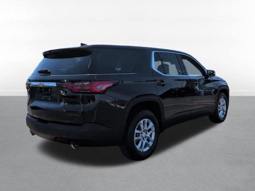 Mosaic Black Metallic 2023 Chevrolet Traverse LS