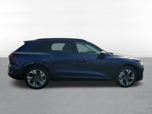 2021 Audi e-tron Premium