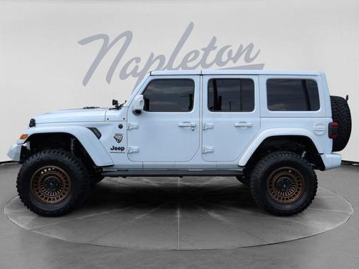 Bright White Clearcoat 2023 Jeep Wrangler 4-Door High Altitude 4x4