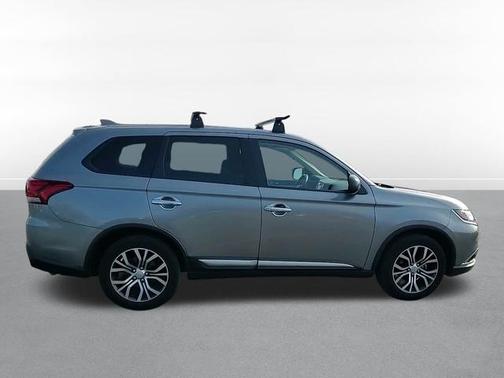 2018 Mitsubishi Outlander ES