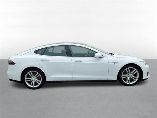 2016 Tesla Model S 90D