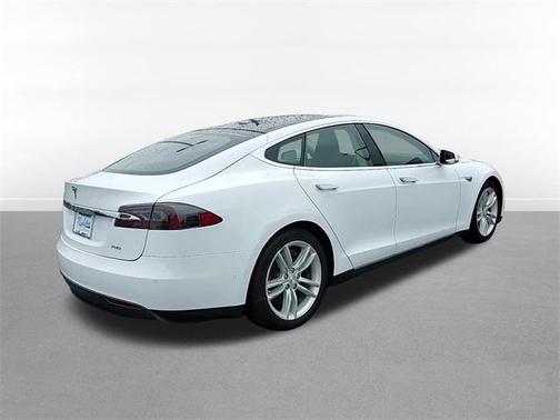 2016 Tesla Model S 90D
