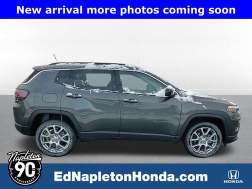 2022 Jeep Compass Latitude Lux