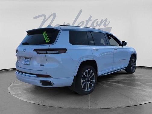 Bright White Clearcoat 2023 Jeep Grand Cherokee L Overland