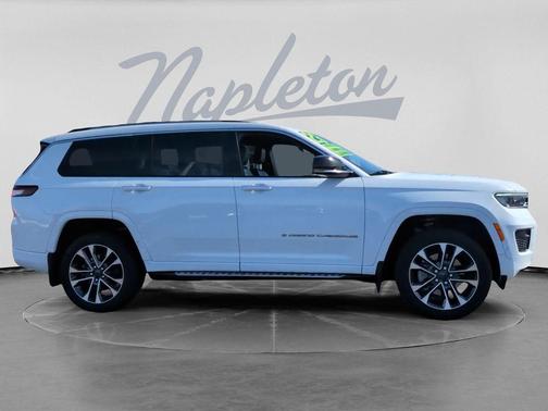 Bright White Clearcoat 2023 Jeep Grand Cherokee L Overland