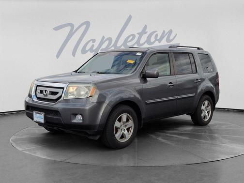 Polished Metal Metallic 2011 Honda Pilot EX-L