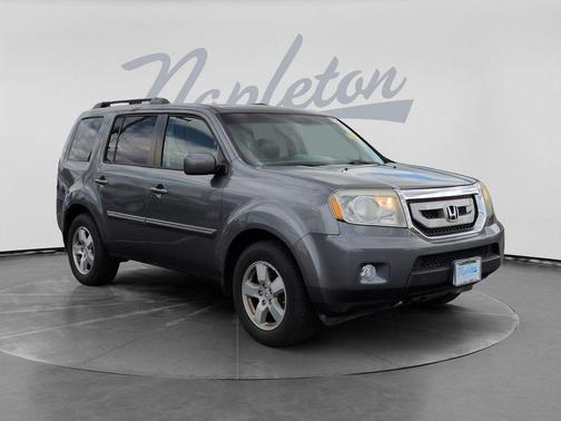 Polished Metal Metallic 2011 Honda Pilot EX-L