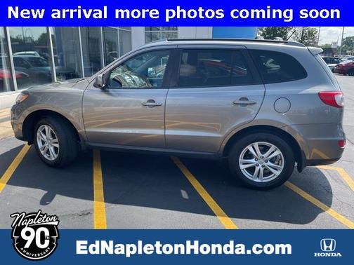 2011 Hyundai SANTA FE SE