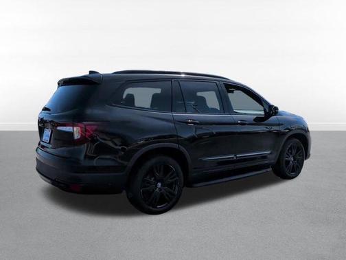 2022 Honda Pilot AWD Black Edition