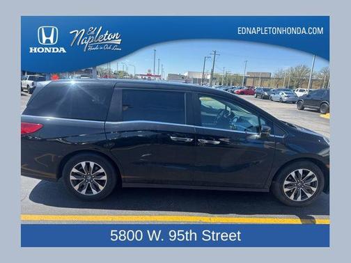Crystal Black Pearl 2024 Honda Odyssey EX-L