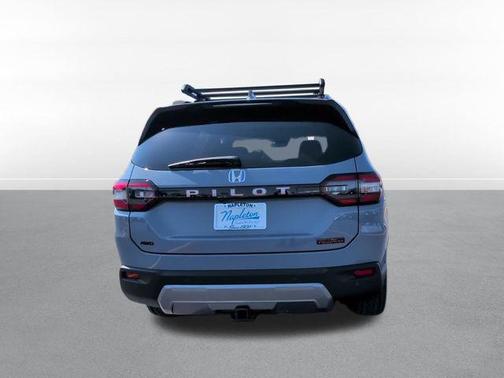 Sonic Gray Pearl 2026 Honda Pilot TrailSport