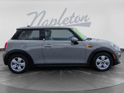 Moonwalk Grey Metallic 2019 MINI Hardtop Cooper