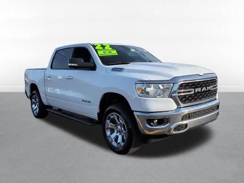 Bright White Clearcoat 2022 RAM 1500 Big Horn/Lone Star