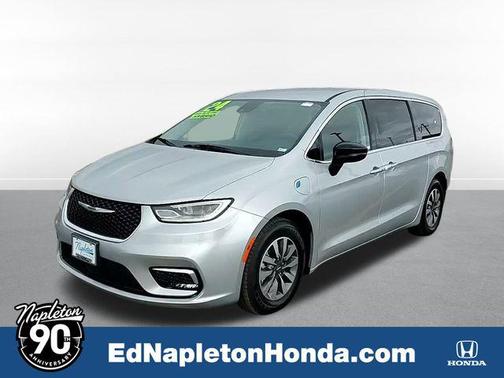 2024 Chrysler Pacifica Hybrid Select