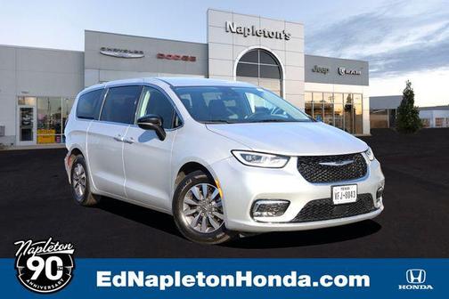 2024 Chrysler Pacifica Hybrid Select