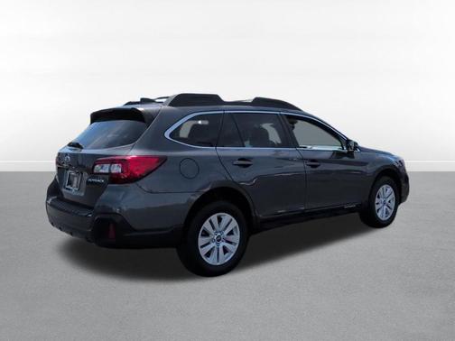 Gray Metallic 2018 Subaru Outback 2.5i Premium