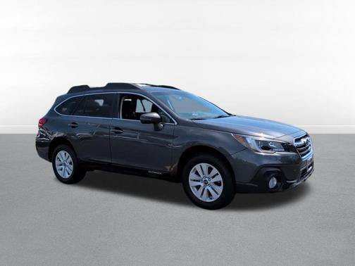 Gray Metallic 2018 Subaru Outback 2.5i Premium