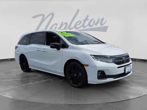 Platinum White Pearl 2025 Honda Odyssey Sport-L