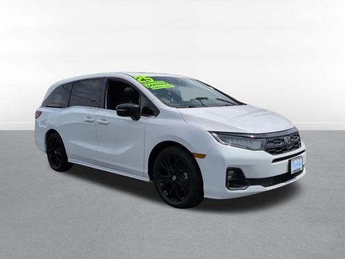 Platinum White Pearl 2025 Honda Odyssey Sport-L