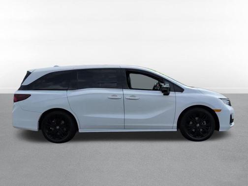 Platinum White Pearl 2025 Honda Odyssey Sport-L