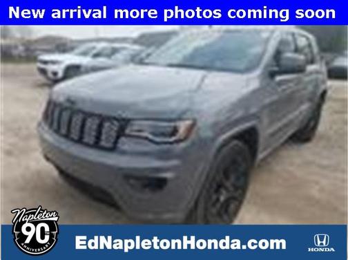 2022 Jeep Grand Cherokee Laredo