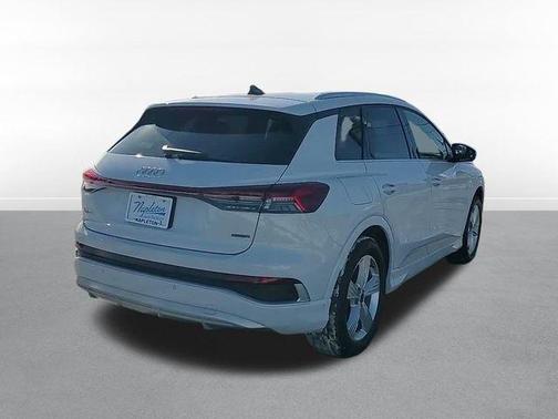 2024 Audi Q4 e-tron Premium Plus 55 quattro