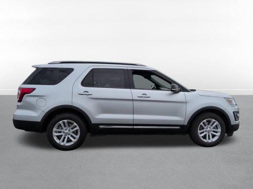 Ingot Silver 2016 Ford Explorer XLT