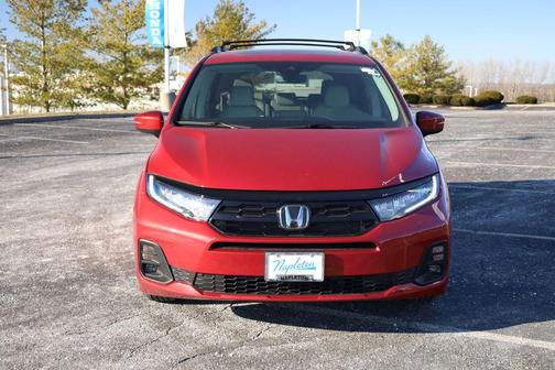 Radiant Red Metallic II 2026 Honda Odyssey Touring