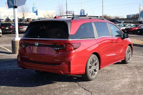 Radiant Red Metallic II 2026 Honda Odyssey Touring