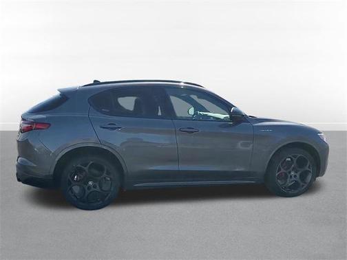 2022 Alfa Romeo Stelvio Ti