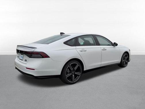 Platinum White Pearl 2026 Honda Accord Hybrid Sport