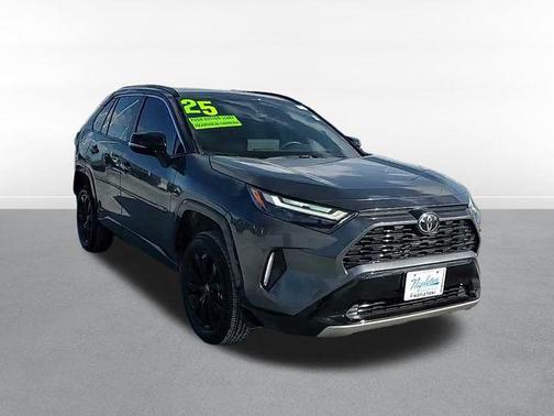 2025 Toyota RAV4 Hybrid SE