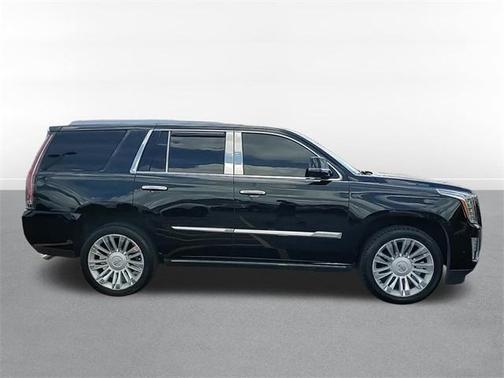 2017 Cadillac Escalade Platinum