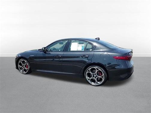 2022 Alfa Romeo Giulia Veloce