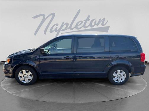True Blue Pearlcoat 2013 Dodge Grand Caravan SE