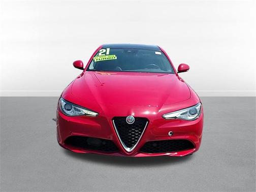 2021 Alfa Romeo Giulia Base